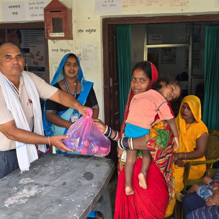 Chairperson of Pratappur_6 Mr. Keshav Prasad Adhikari distributing WASH Kit to SAM_MAM HHS Chairperson of Pratappur_6 Mr. Keshav Prasad Adhikari distributing WASH Kit to SAM_MAM HHS