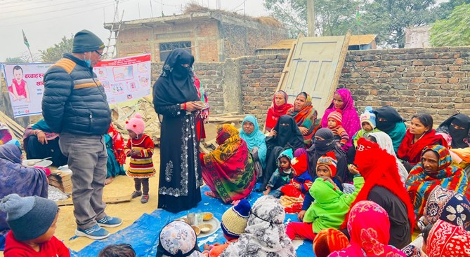 Muslim women expressed her learning and summarizing about the demonstration_Pratappur 5